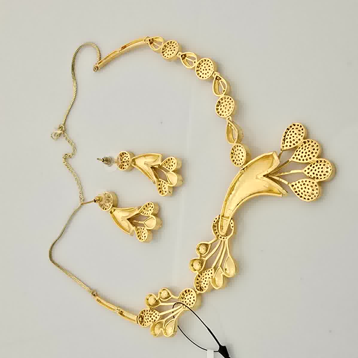 1.5 Gram Gold (Forming) Gold Tone White Stone AD/Zirconia Leaf Drop Necklace Set | Designer Floral Pendant Necklace with Earrings & Mangalsutra for Women