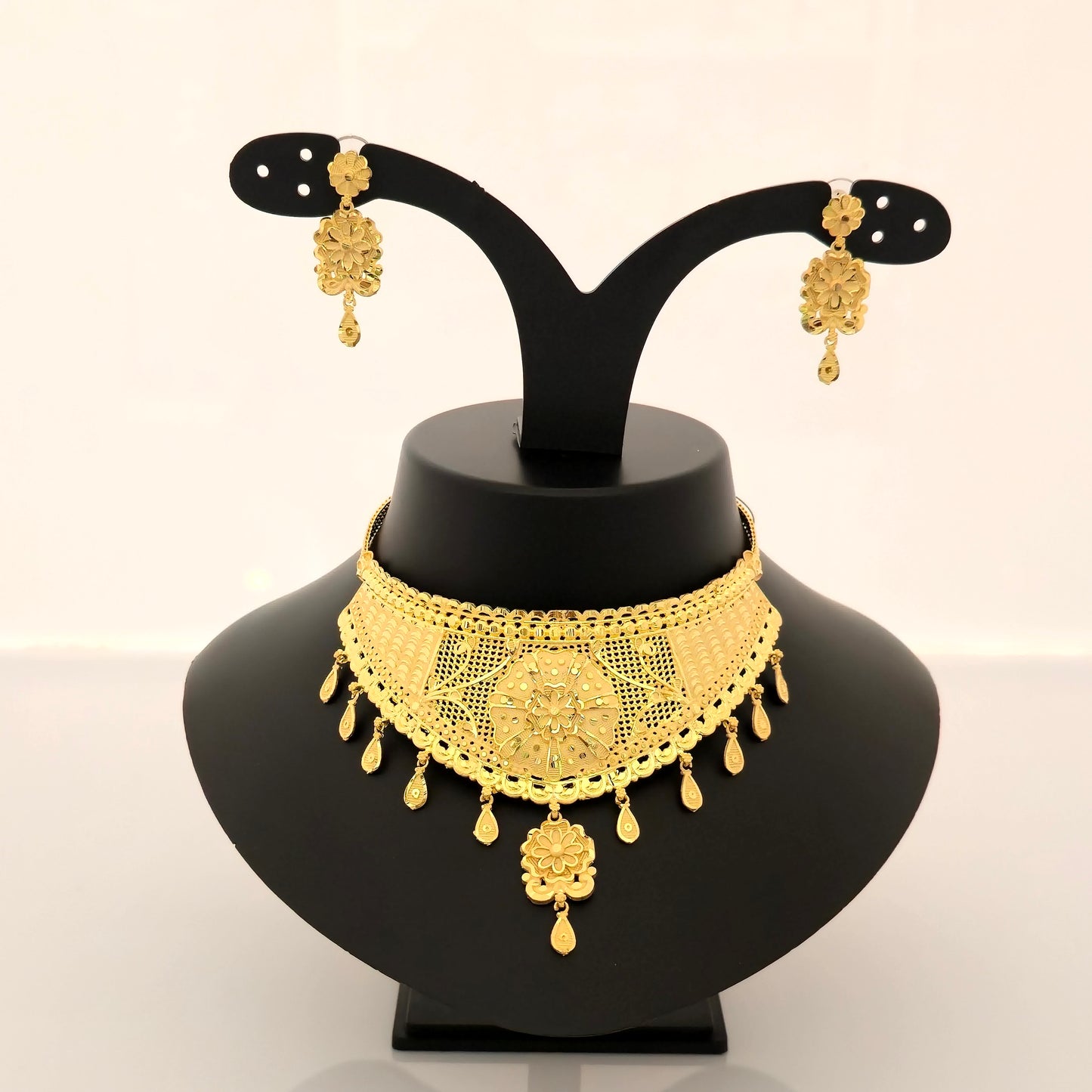 1 gram gold forming gold tone floral antique choker necklace set with earrings for women