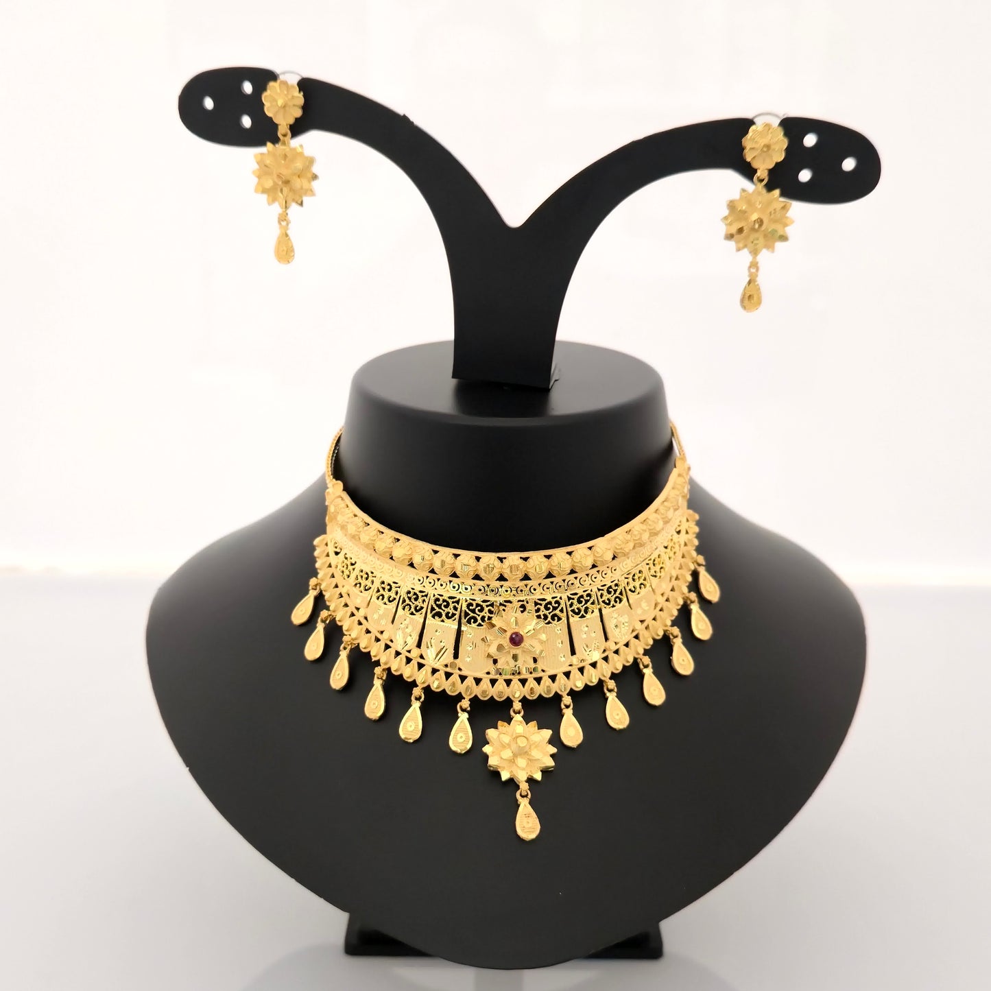 1 gram gold forming gold tone floral traditional choker necklace set with earrings for women