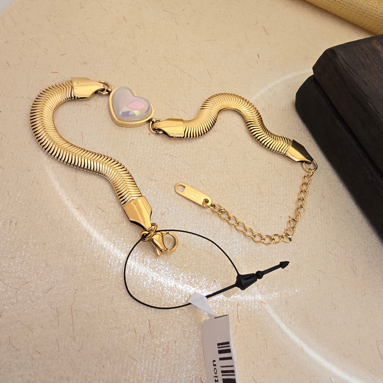 Gold Snake Chain Heart Charm Bracelet