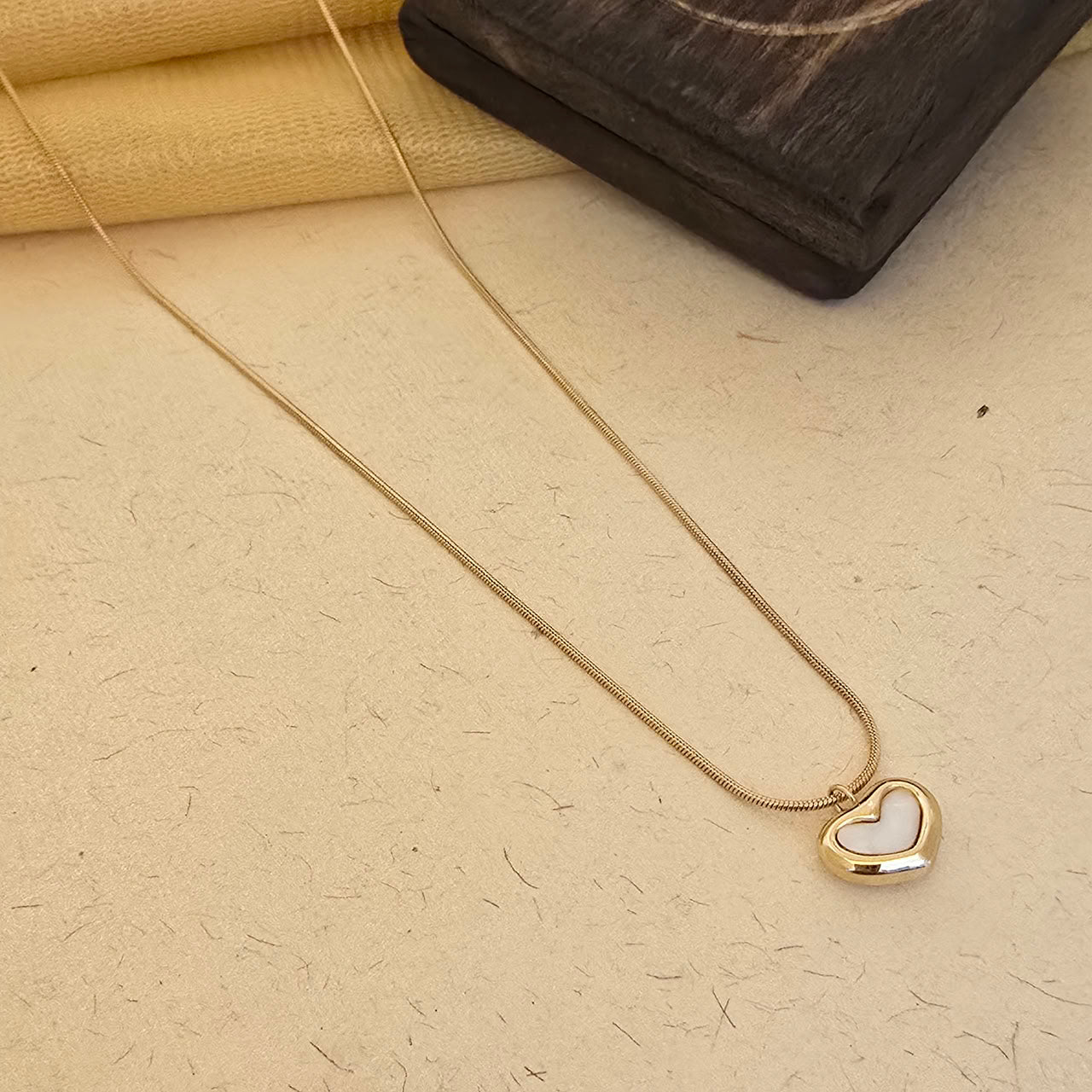 Minimal Gold Heart Pendant Necklace