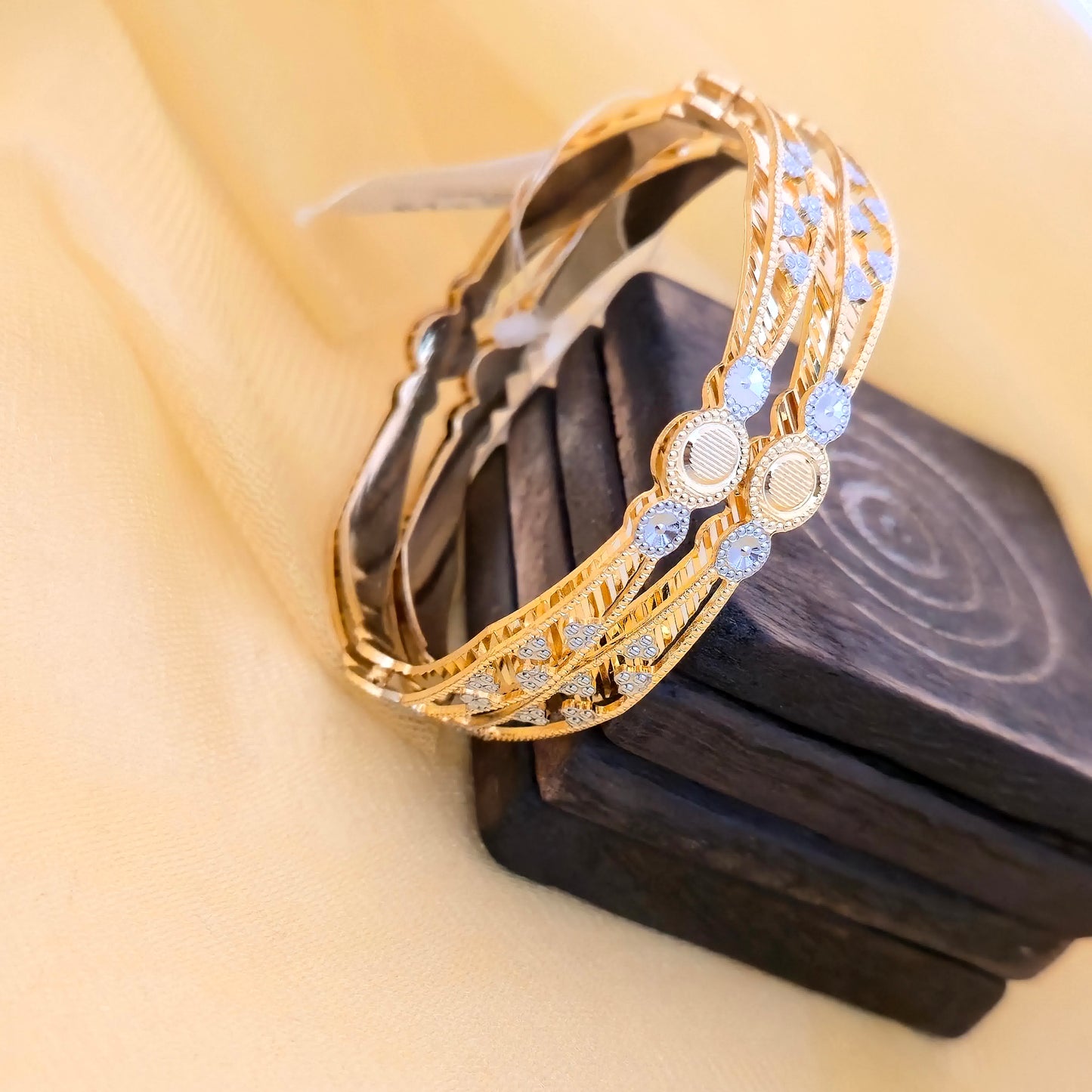 Dual Tone CNC Floral Circle Design Bangles for Women | Gold & Silver Traditional Designer Bangles