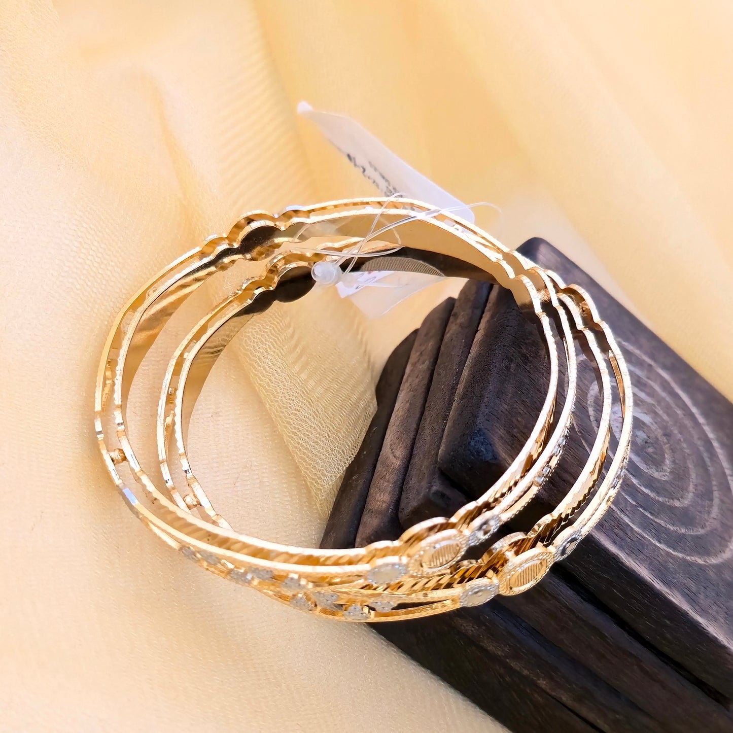 Dual Tone CNC Floral Circle Design Bangles for Women | Gold & Silver Traditional Designer Bangles