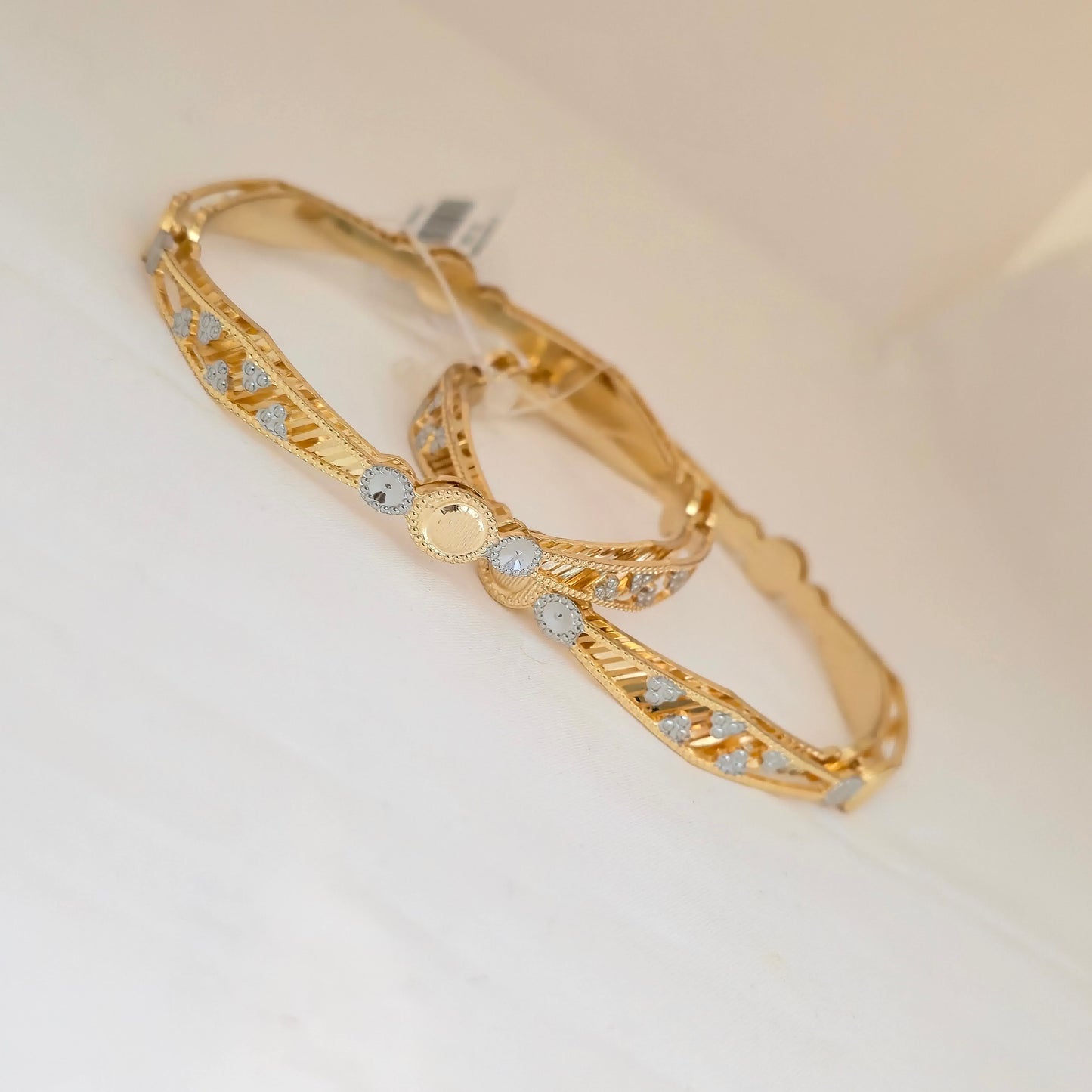 Dual Tone CNC Floral Circle Design Bangles for Women | Gold & Silver Traditional Designer Bangles