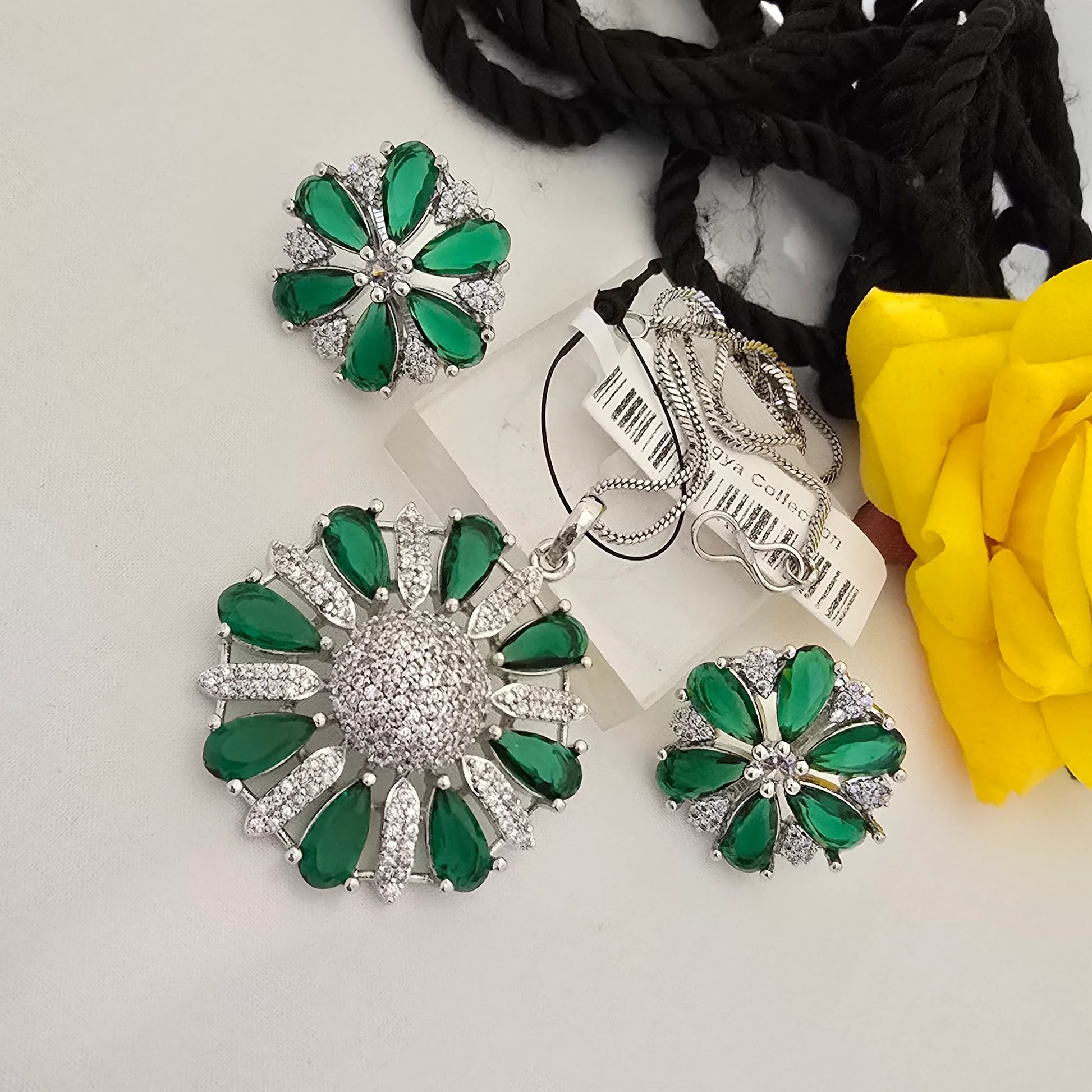 Green_Stone_Floral_Pendant_Set_with_Earrings_Silver_Plated_Jewellery - Saubhagya Collection 
