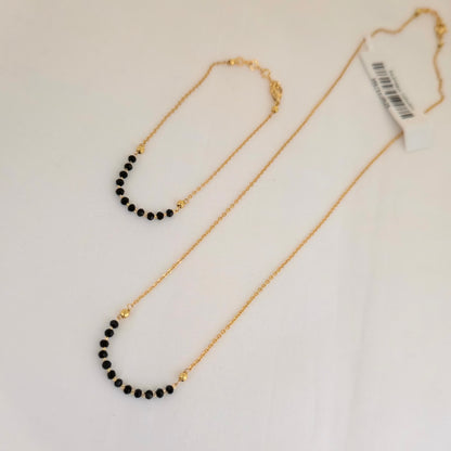 minimal mangalsutra, black bead mangalsutra, daily wear mangalsutra, lightweight mangalsutra, simple mangalsutra necklace, trendy mangalsutra, modern mangalsutra
