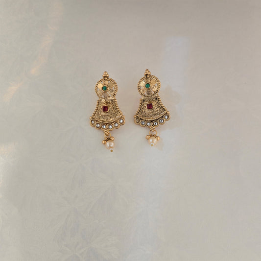 Gold Plated Rajwadi Polish Traditional Designer Necklace Set with Antique Pendant and Matching Earrings for Women