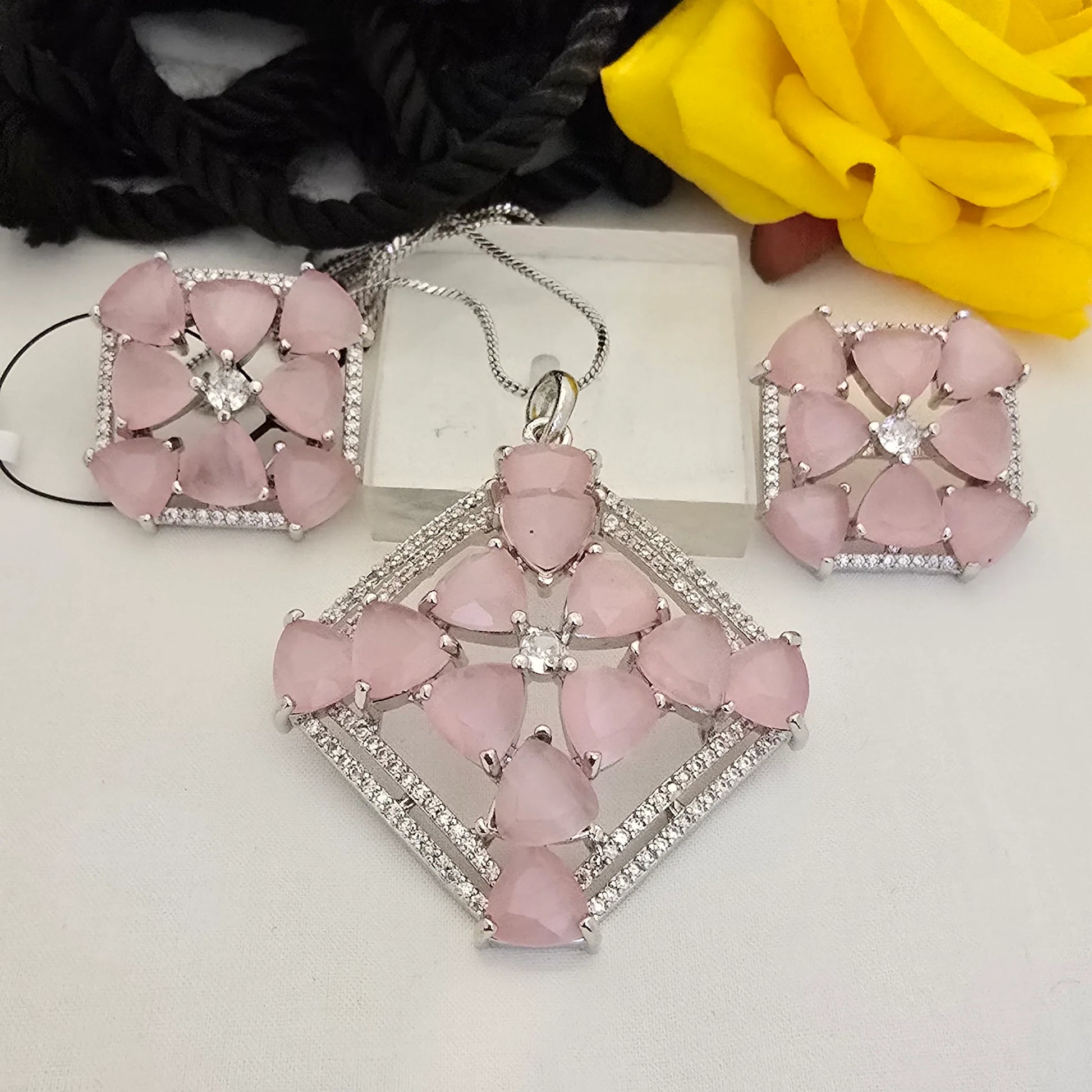 Pink_floral_jewelry_set - Saubhagya Collection 