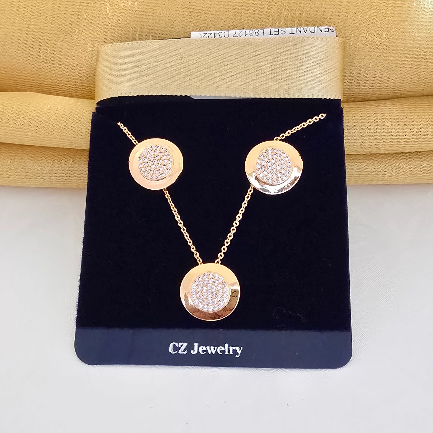Rose_Gold_Minimal_Circular_Pendant_Set_Elegant_Everyday_Jewellery - Saubhagya Collection 